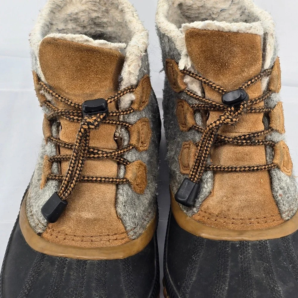 Sorel Out N About Plus Gray Felt‎ Tan Suede Waterproof Duck Boots Mens 7
